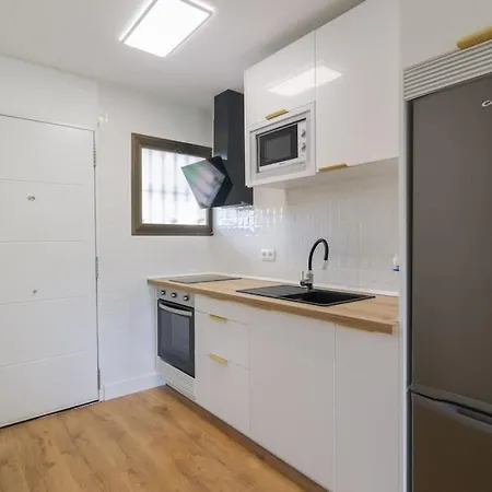 Apartment Amplio Estudio Con Terraza, Parking Y Reformado Fuengirola